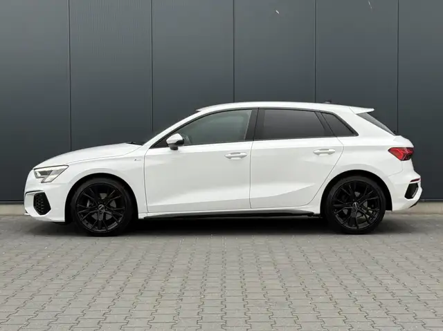 Audi A3 view 11