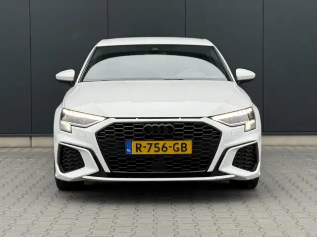 Audi A3 view 9