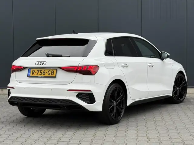 Audi A3 view 6