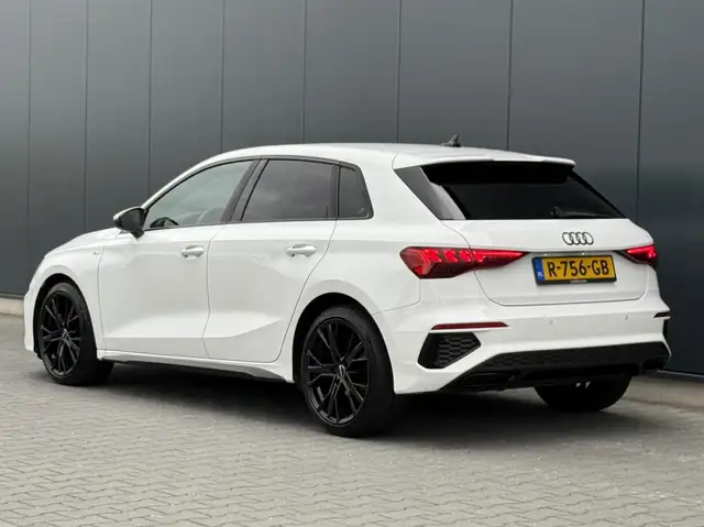 Audi A3 view 13