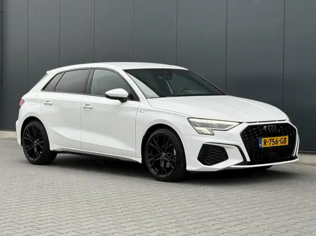 Audi A3 view 12
