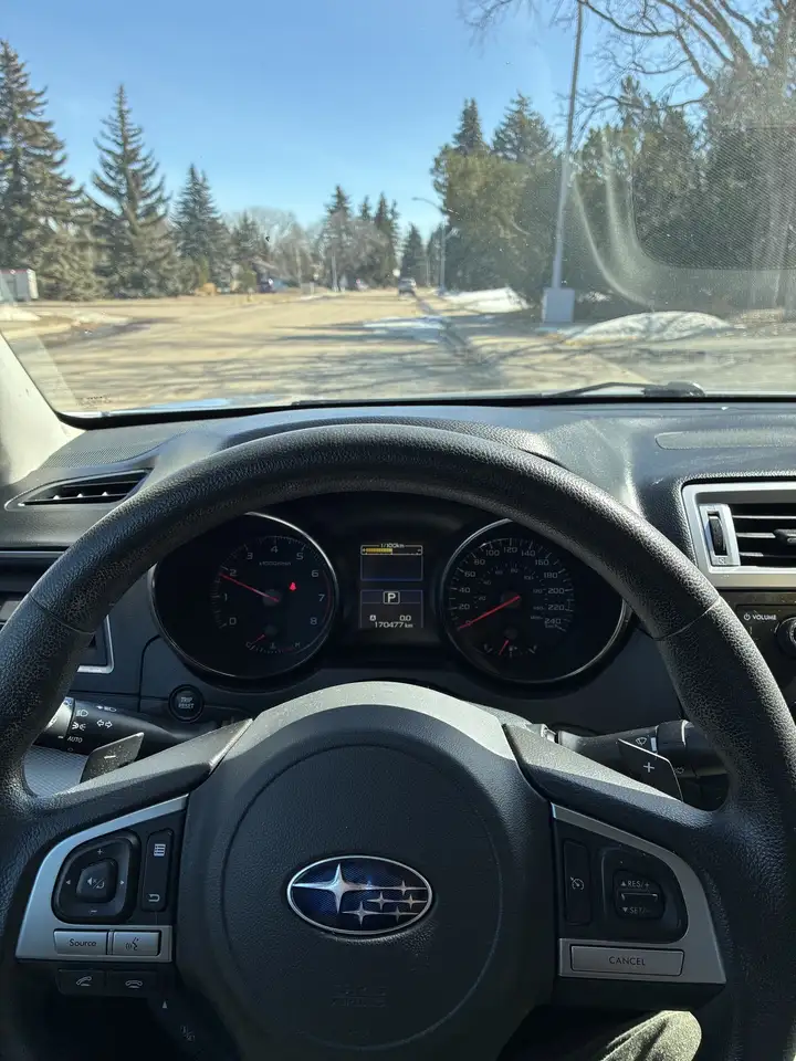 Subaru Legacy снимка Subaru Legacy