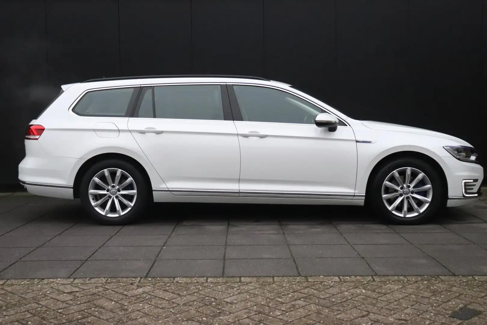 Volkswagen Passat Variant 1.4 TSI GTE Highline | TREKHAAK | SOH 87% | NAVI | Weiß - 2