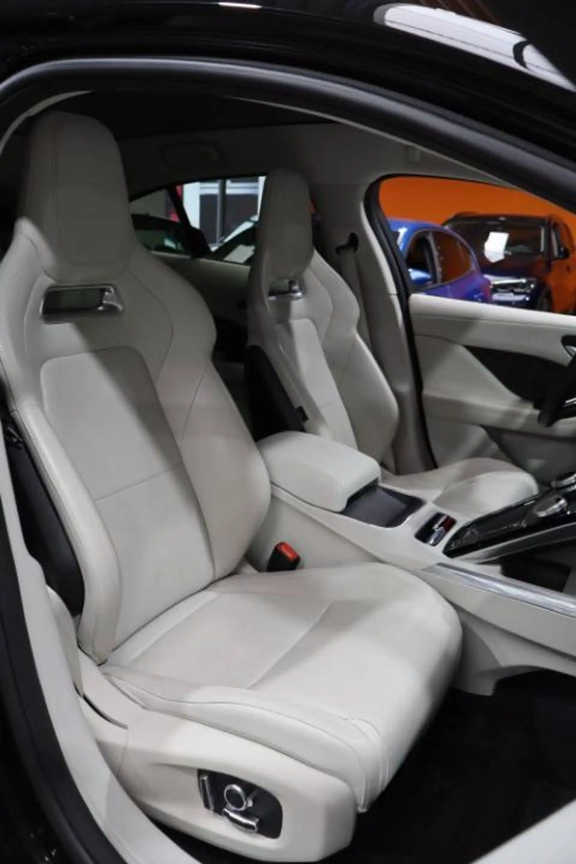 Jaguar I-Pace I-Pace 90 kWh EV400 HSE — photo 14