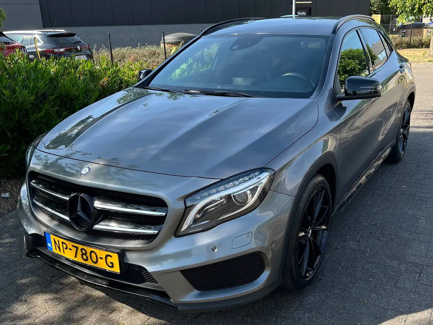 Mercedes-Benz GLA 200 GLA 200 Edition 1 Grijs - 1