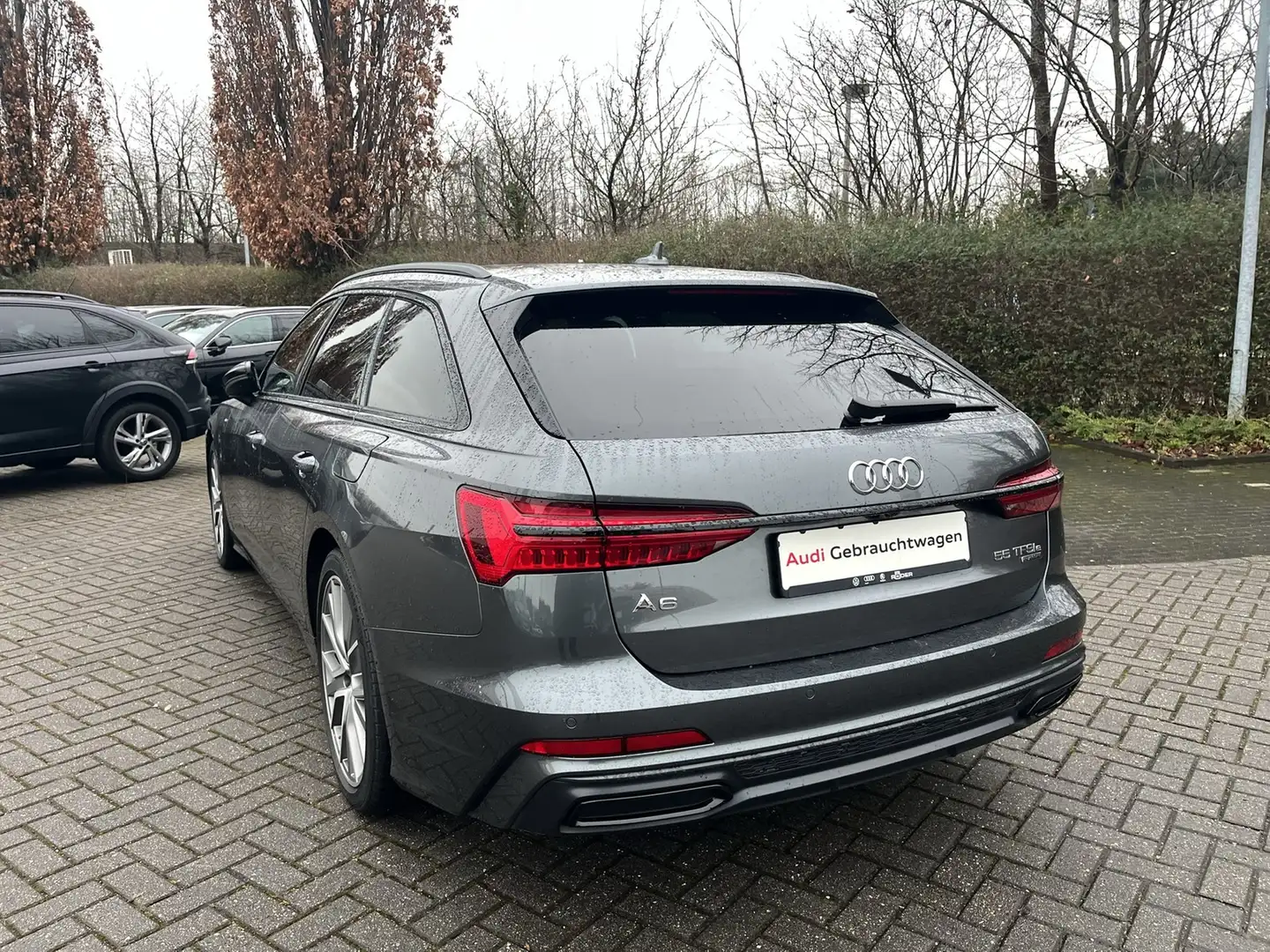 Audi A6 Avant 55 TFSI e quattro sport Matrix AHK Grau - 2