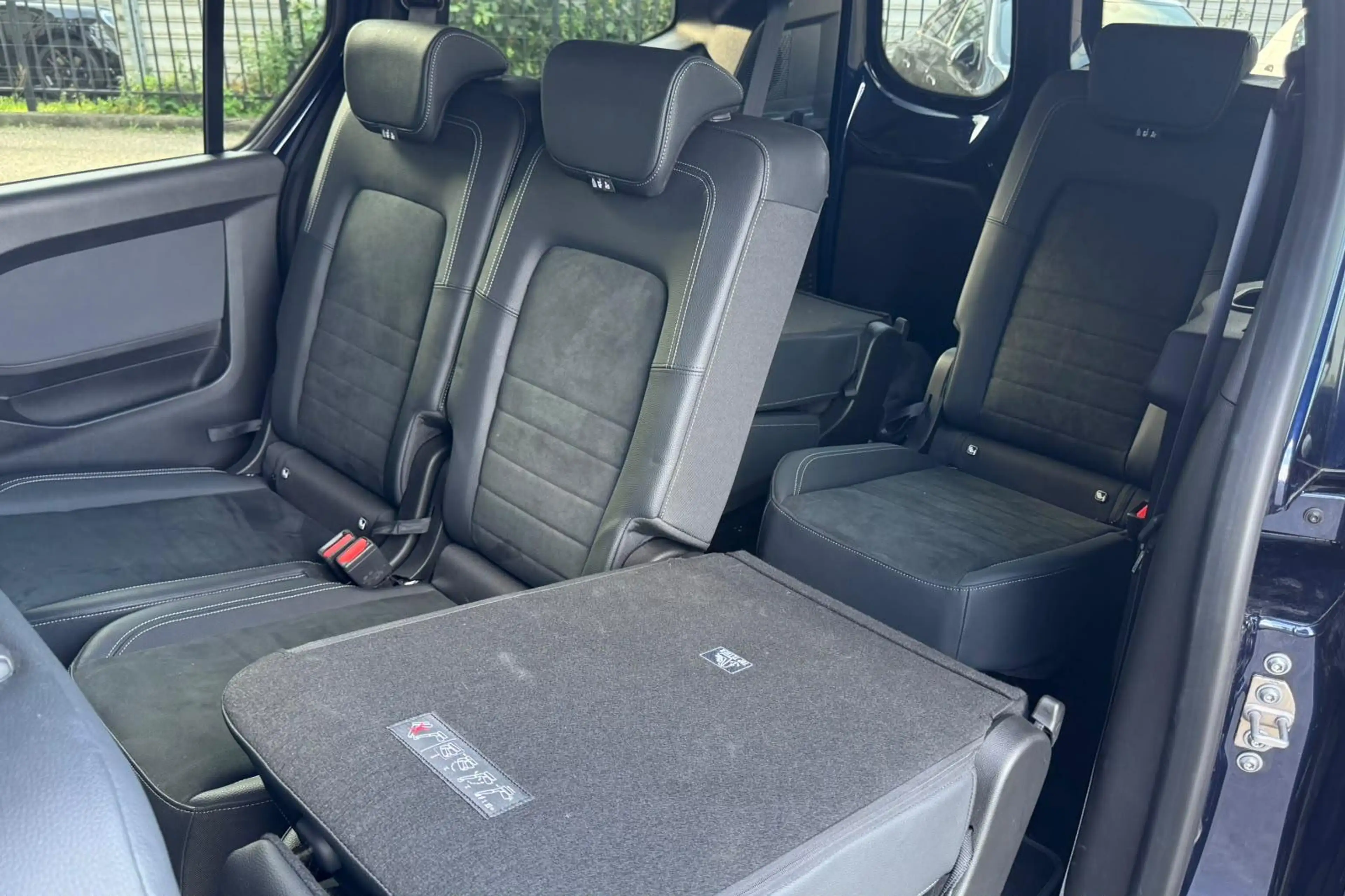 Mercedes-Benz EQT Tourer L2 200 7-Persoons | Advanced Plus Pakket | — photo 15