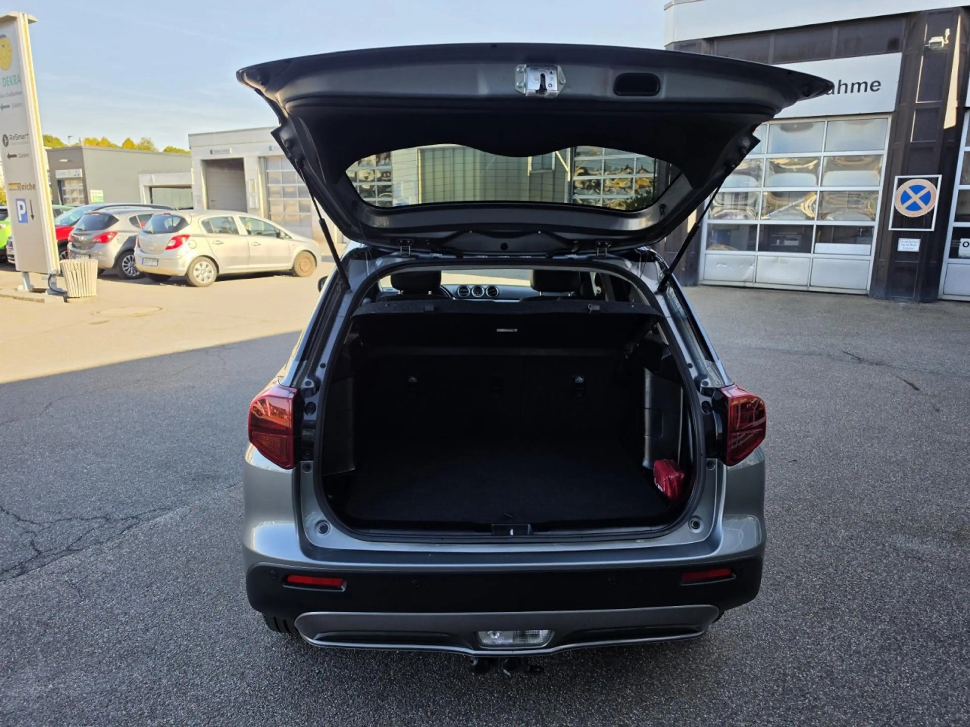 Suzuki Vitara Comfort+ 4x4 1,4 AHK+NAV+PANO+SHZ+RFK+ACC Klima — photo 5
