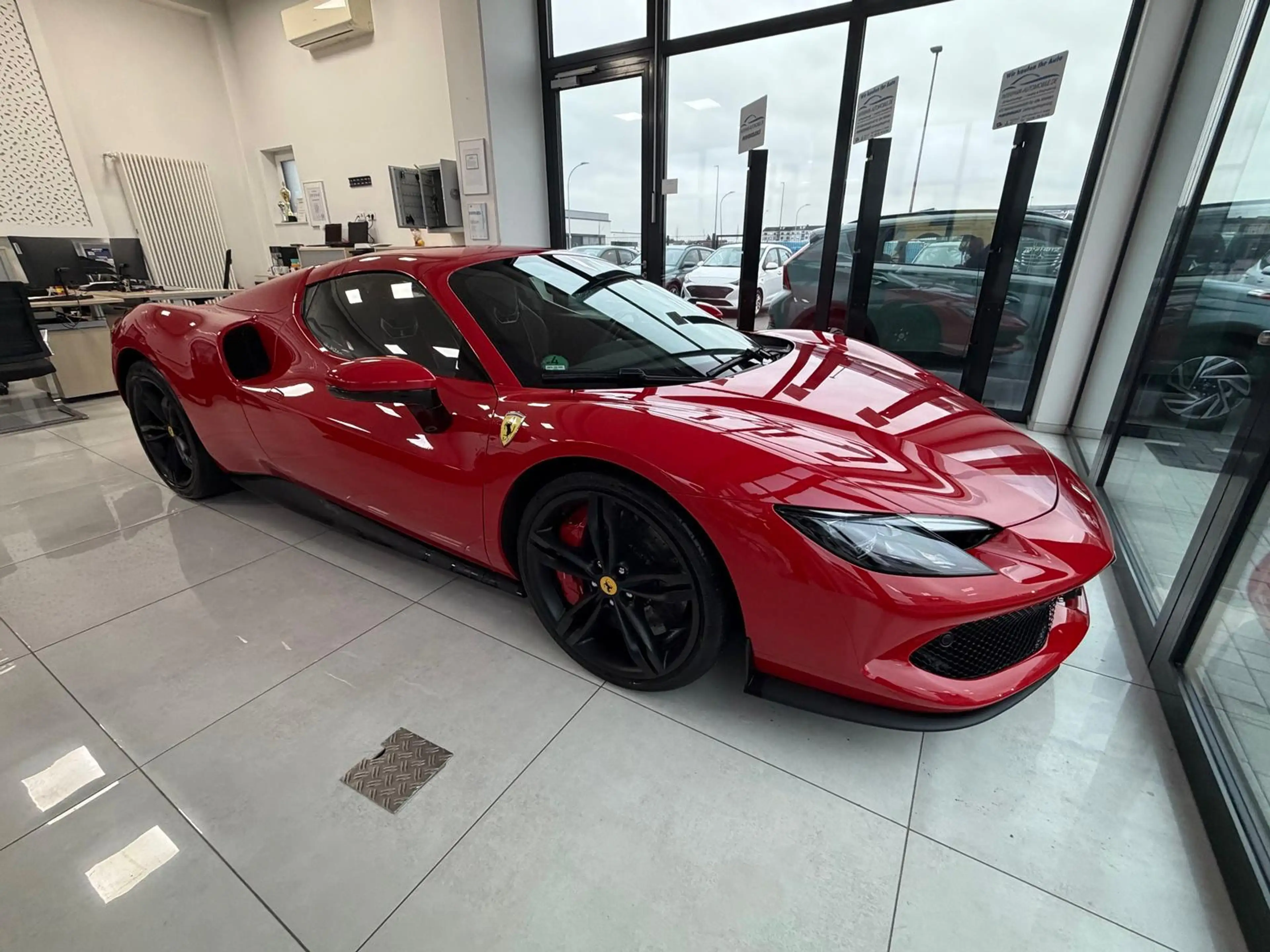Ferrari 296 GTS Lift / Carbon-LED-Lenkrad / Rosso Corsa — photo 14
