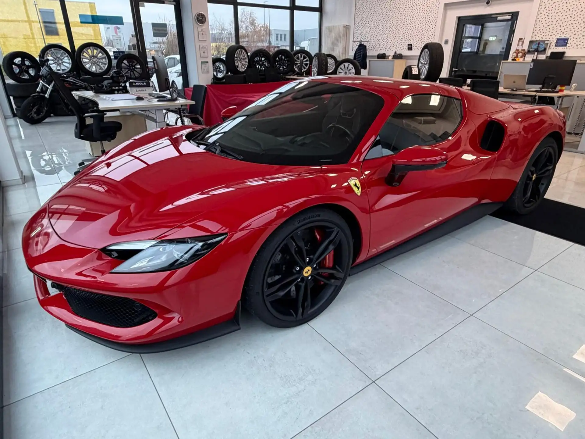 페라리 296 GTS 2023 빨강 사진 1