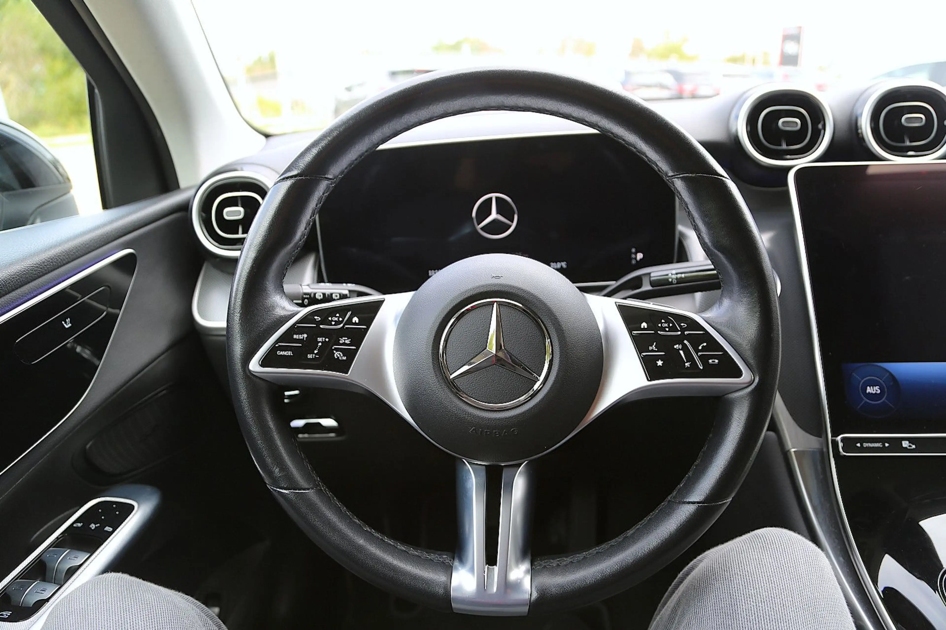 Mercedes-Benz GLC 220 d 4Matic Avantgarde Navi LED ACC Kamera — photo 6