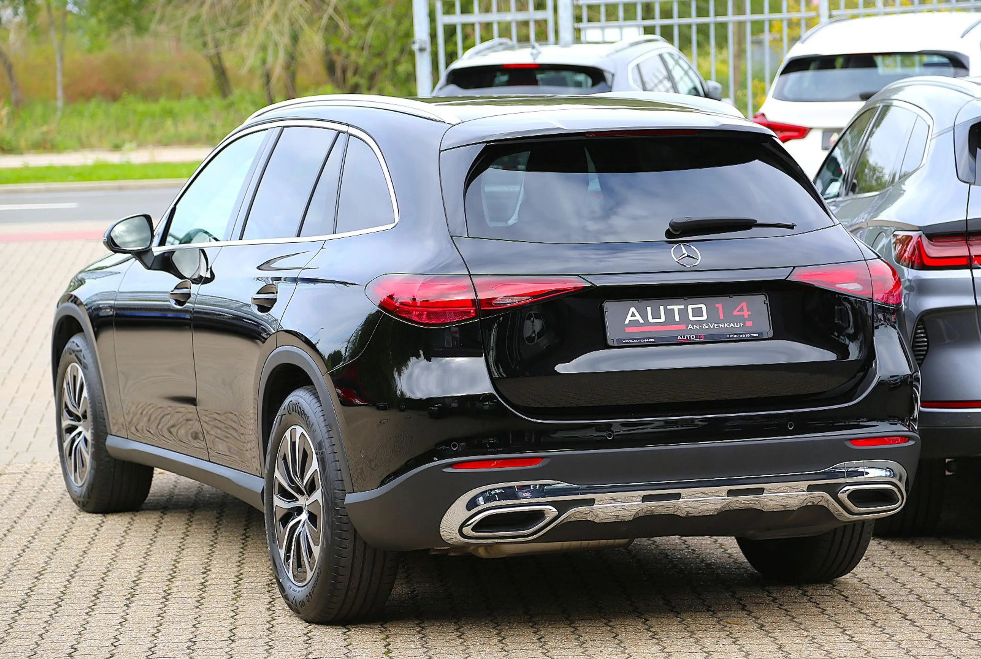 Mercedes-Benz GLC 220 d 4Matic Avantgarde Navi LED ACC Kamera — photo 12