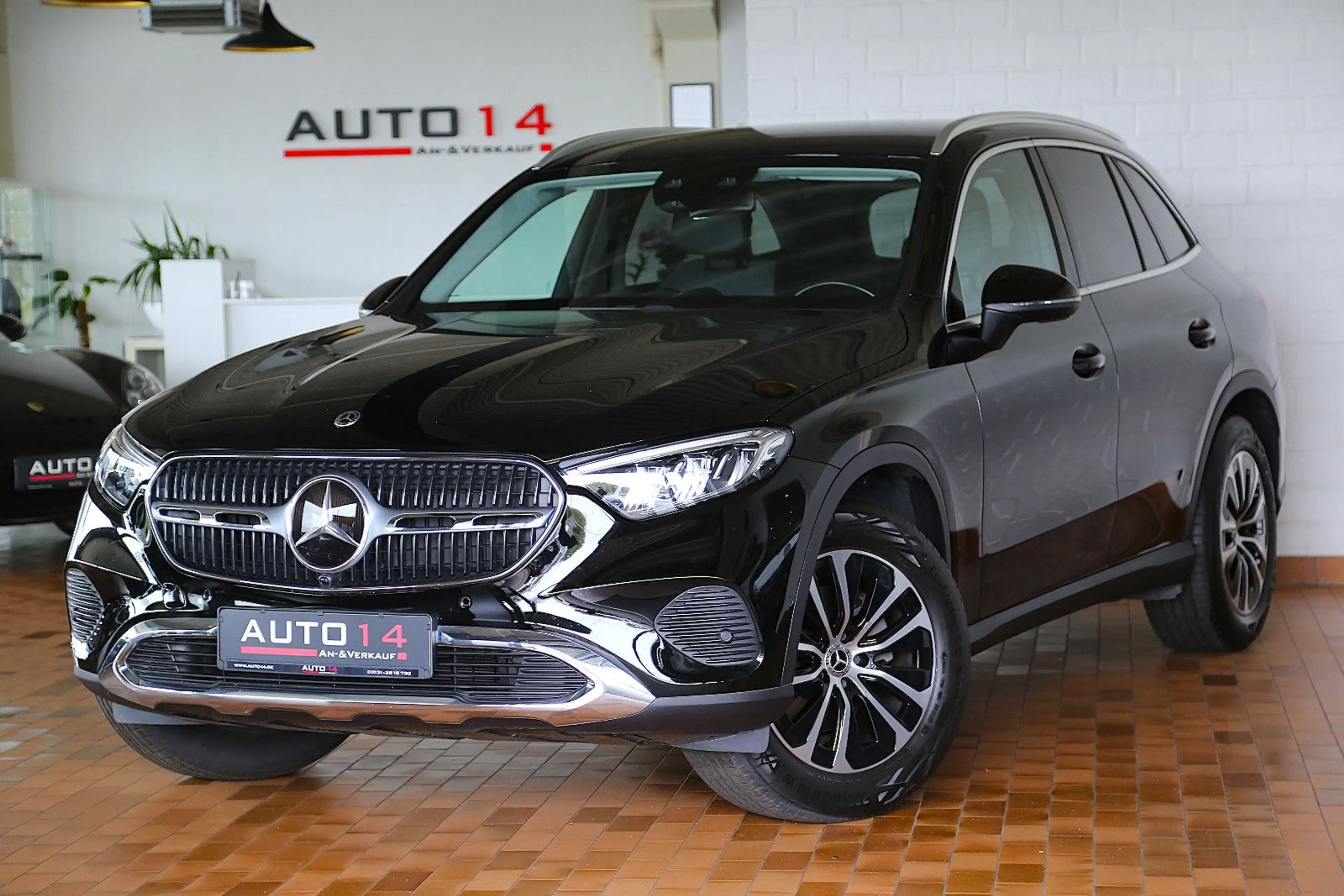 Mercedes-Benz GLC 220 d 4Matic Avantgarde Navi LED ACC Kamera