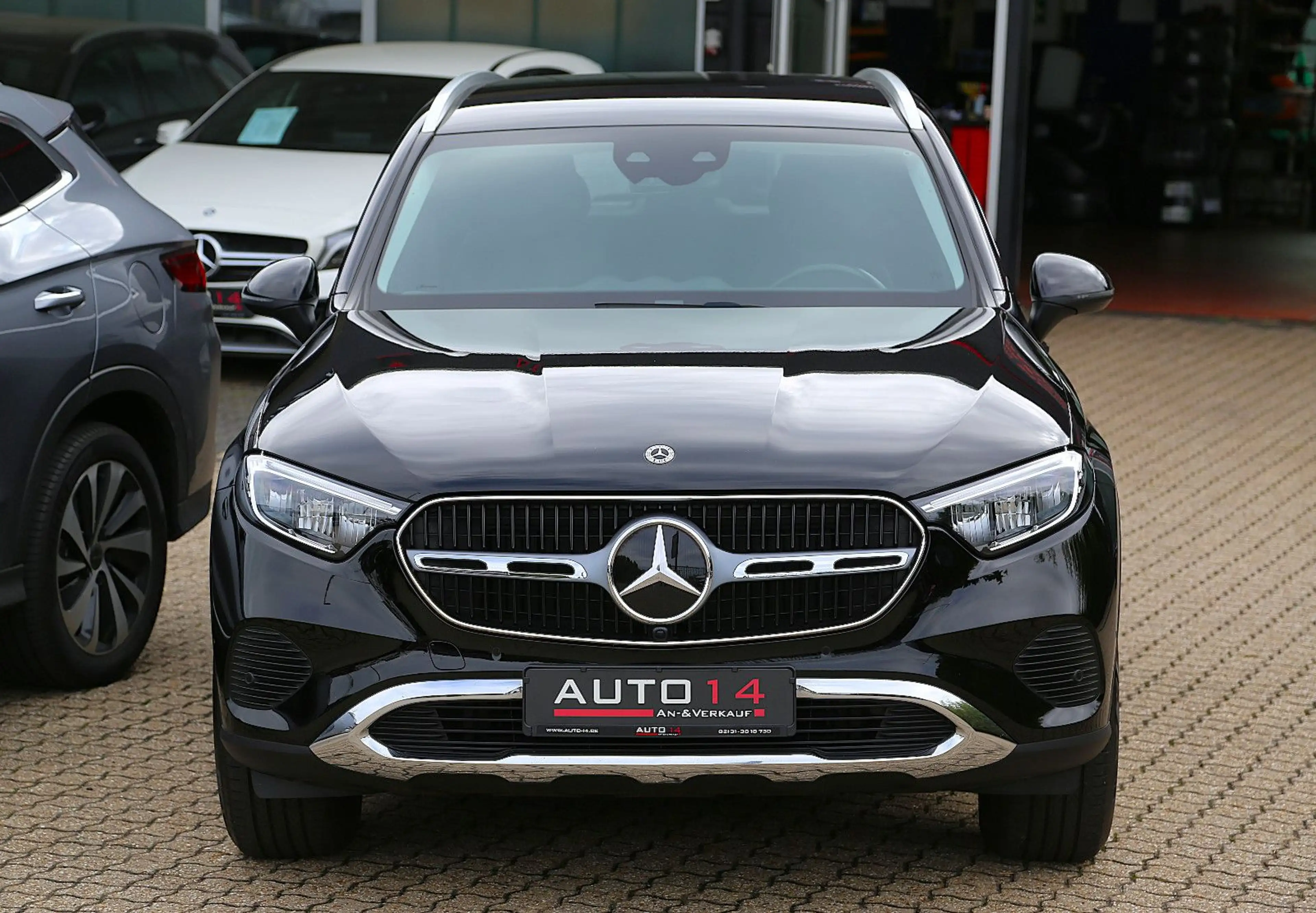 Mercedes-Benz GLC 220 d 4Matic Avantgarde Navi LED ACC Kamera — photo 9
