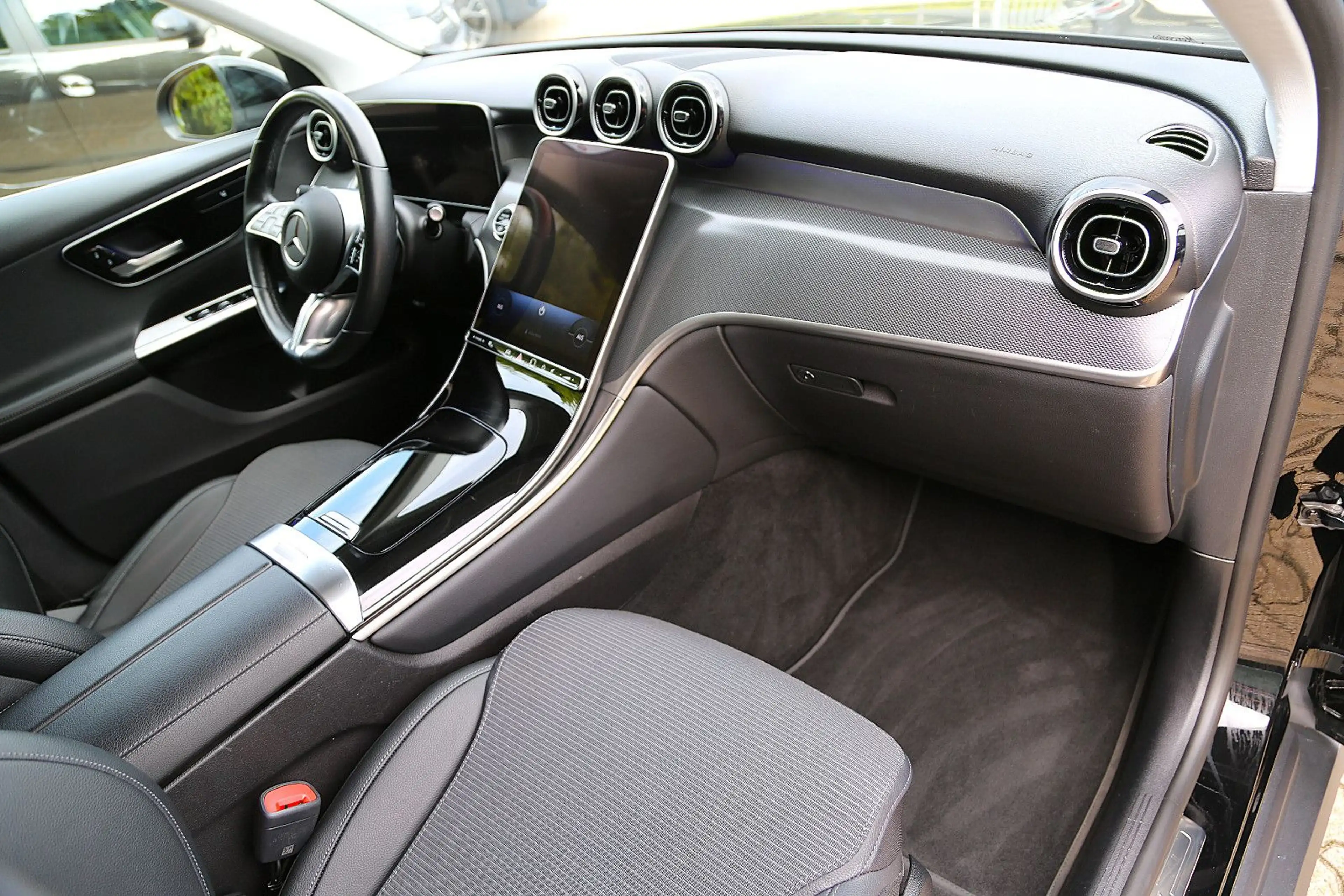Mercedes-Benz GLC 220 d 4Matic Avantgarde Navi LED ACC Kamera — photo 7