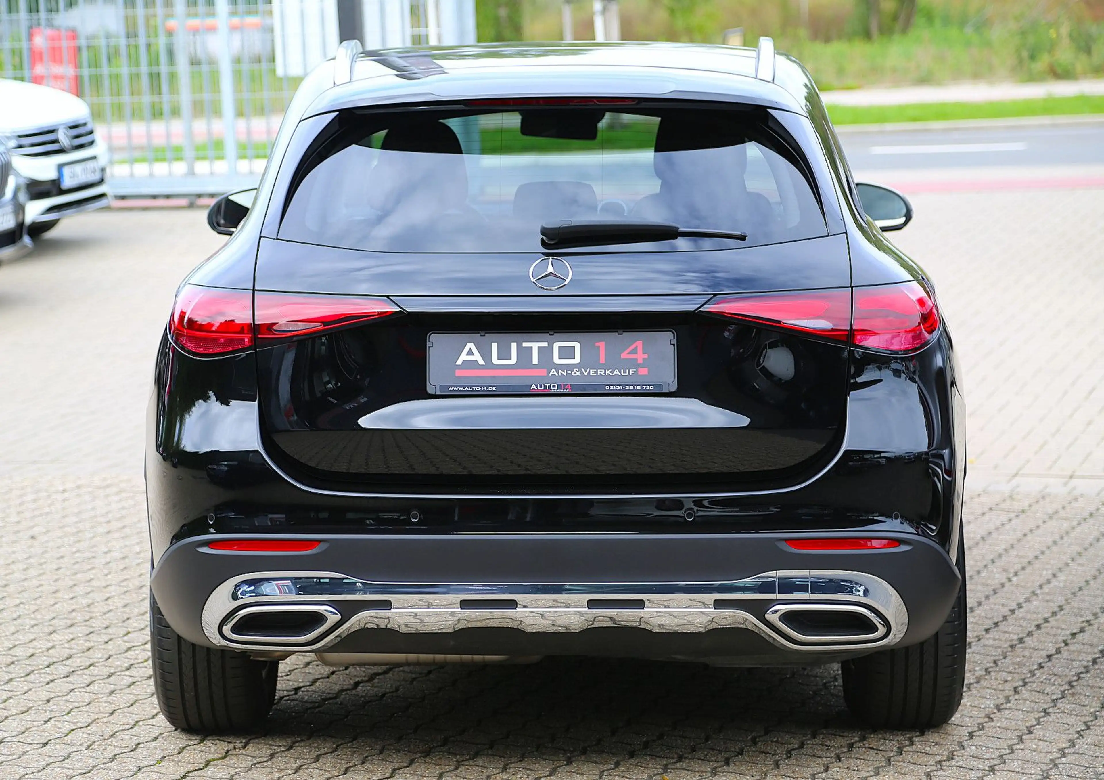 Mercedes-Benz GLC 220 d 4Matic Avantgarde Navi LED ACC Kamera — photo 13