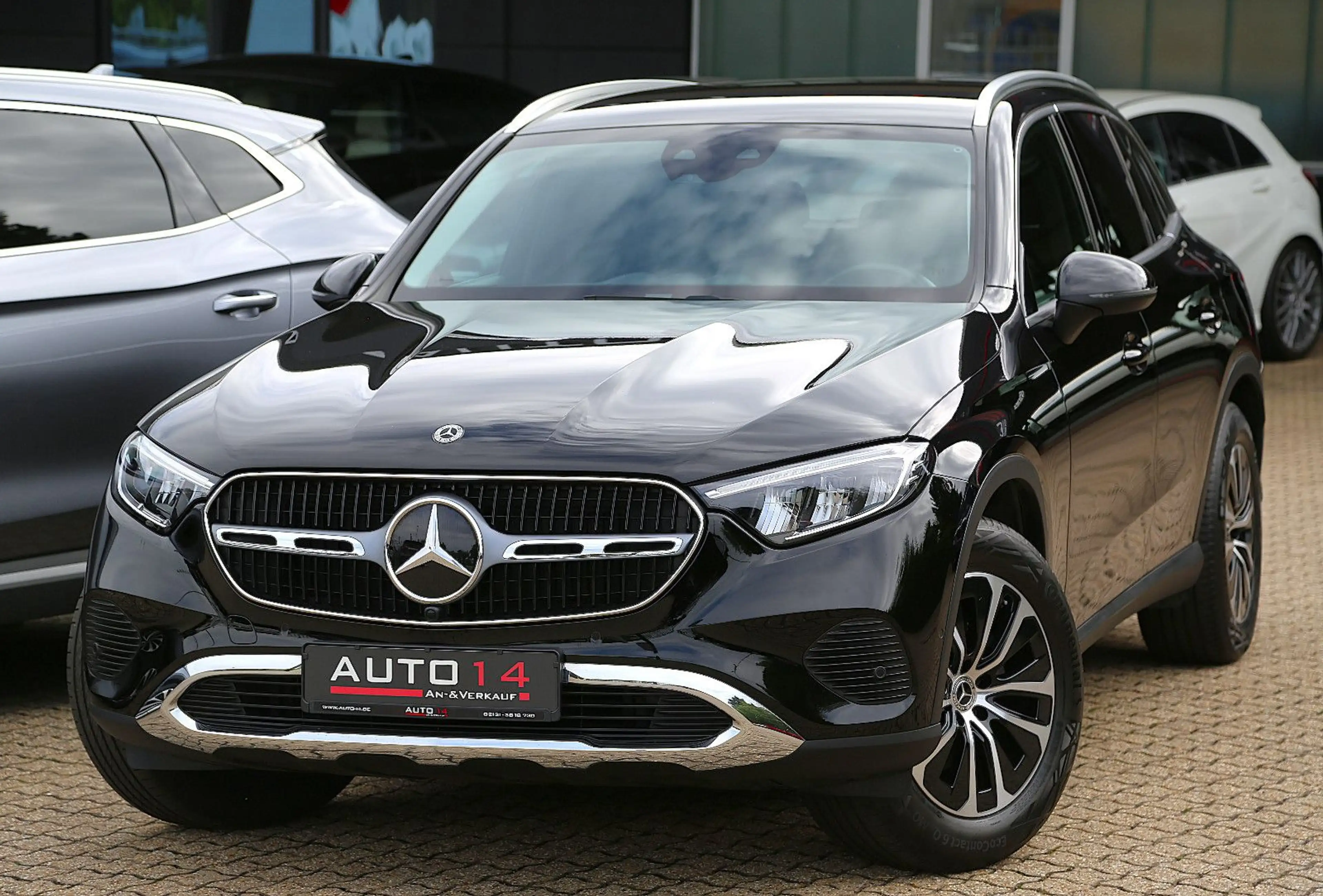 Mercedes-Benz GLC 220 d 4Matic Avantgarde Navi LED ACC Kamera — photo 10