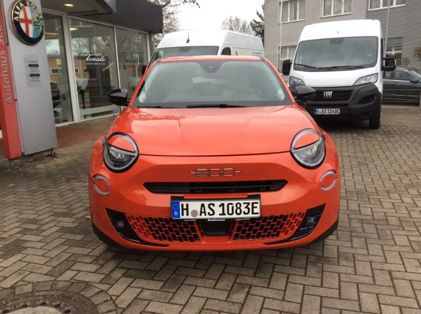 Fiat 600 e la Prima Orange - 2