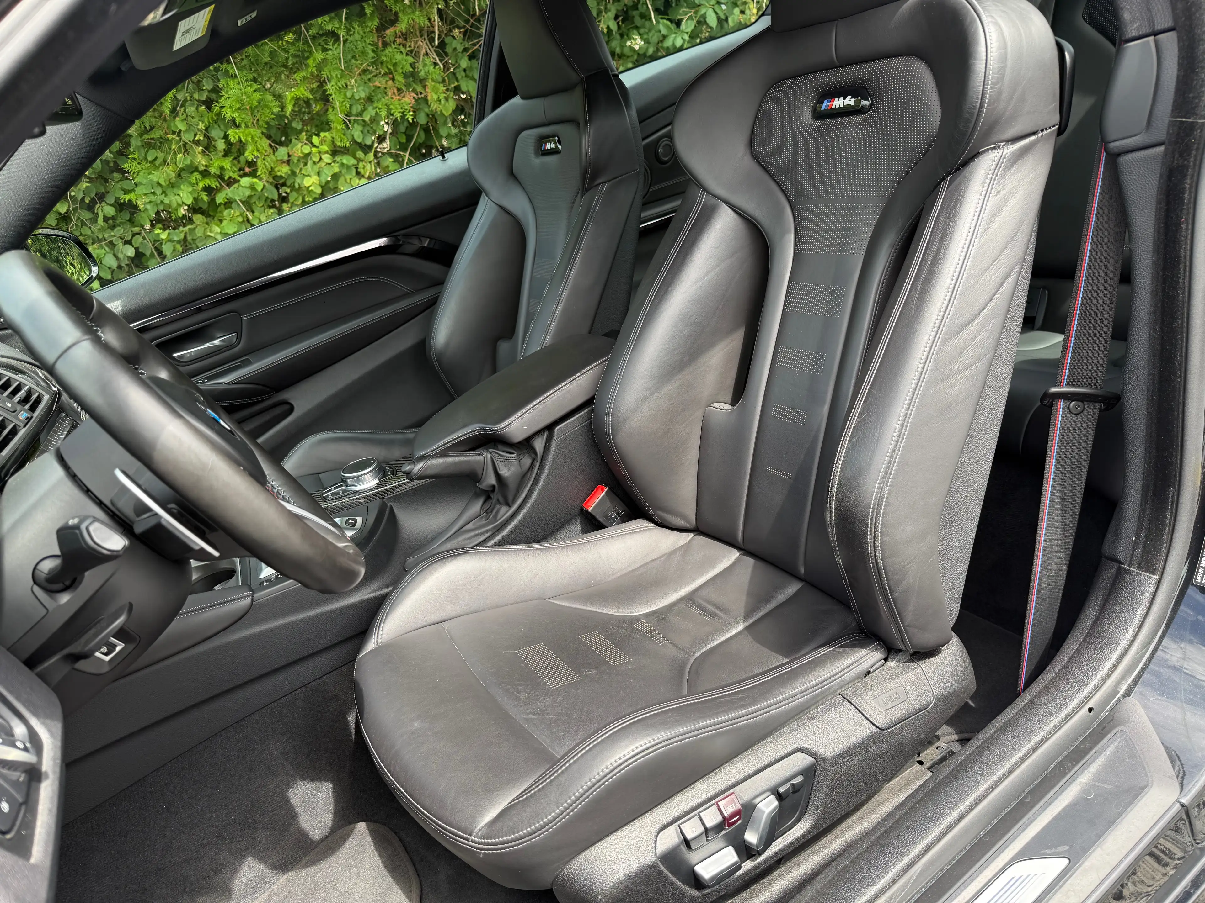 BMW M4 Coupé 3.0 Competition DKG Drivelogic — photo 11