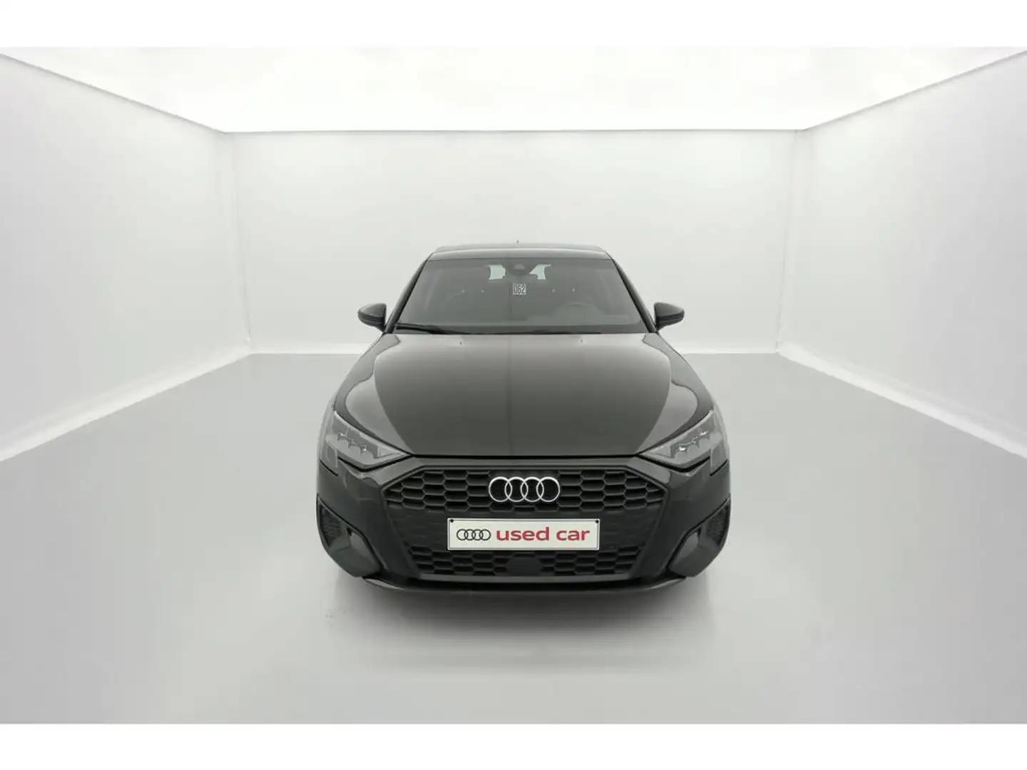 Audi A3 Sportback Audi A3 Sportback Attraction 30 TFSI 81(110) kW(ch) 6 vitesses Grau - 2