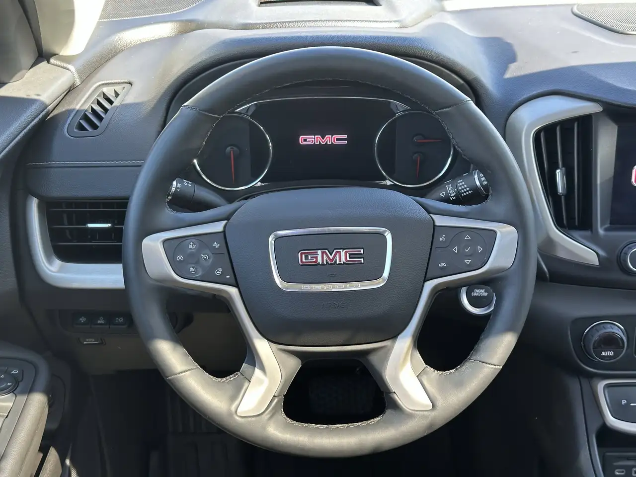 GMC Terrain снимка GMC Terrain