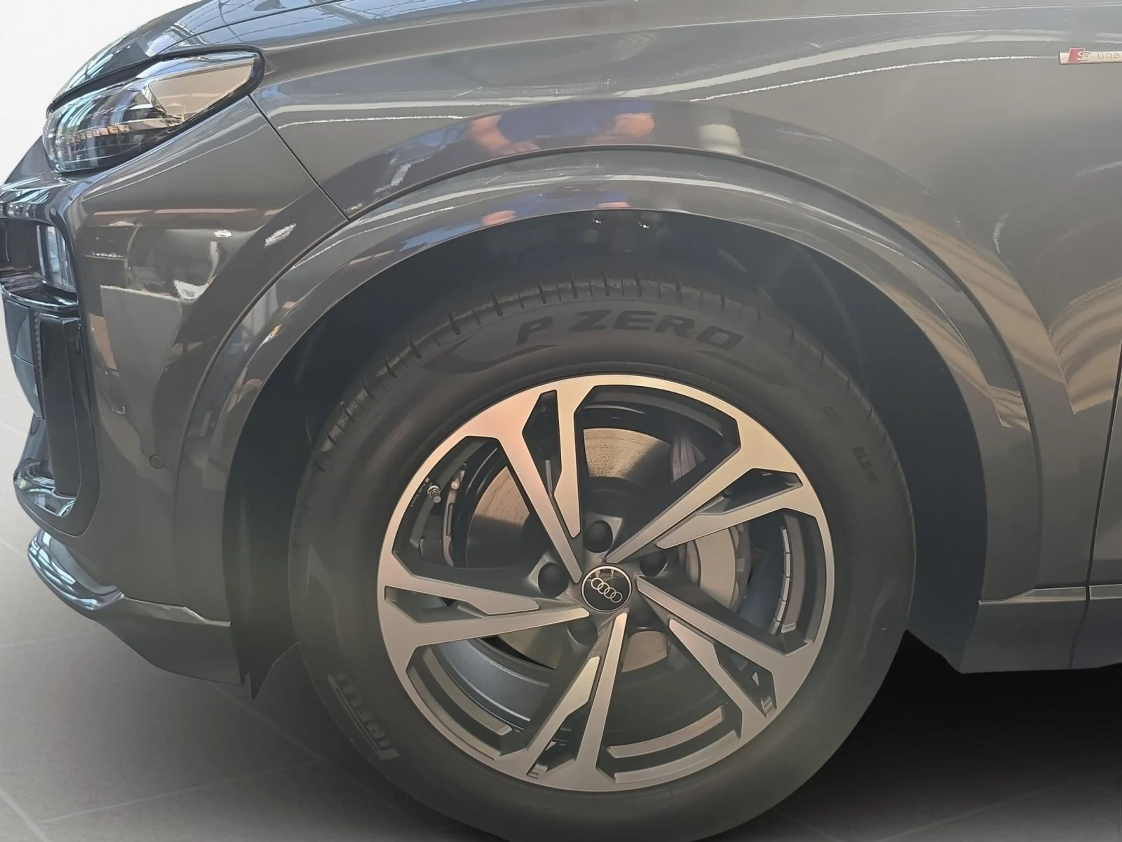 Audi Q6 e-tron e-tron performance Sportback — photo 8