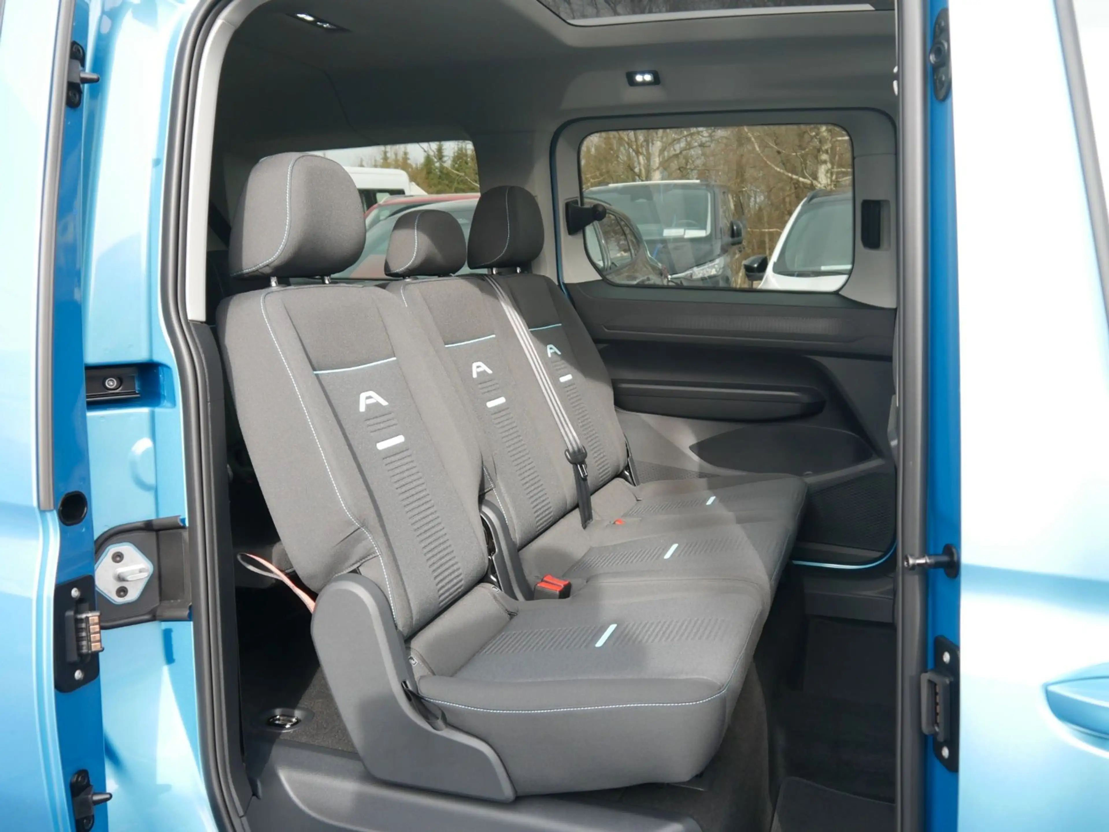 Ford Grand Tourneo Connect Active AWD LED AHZV Pano — photo 15