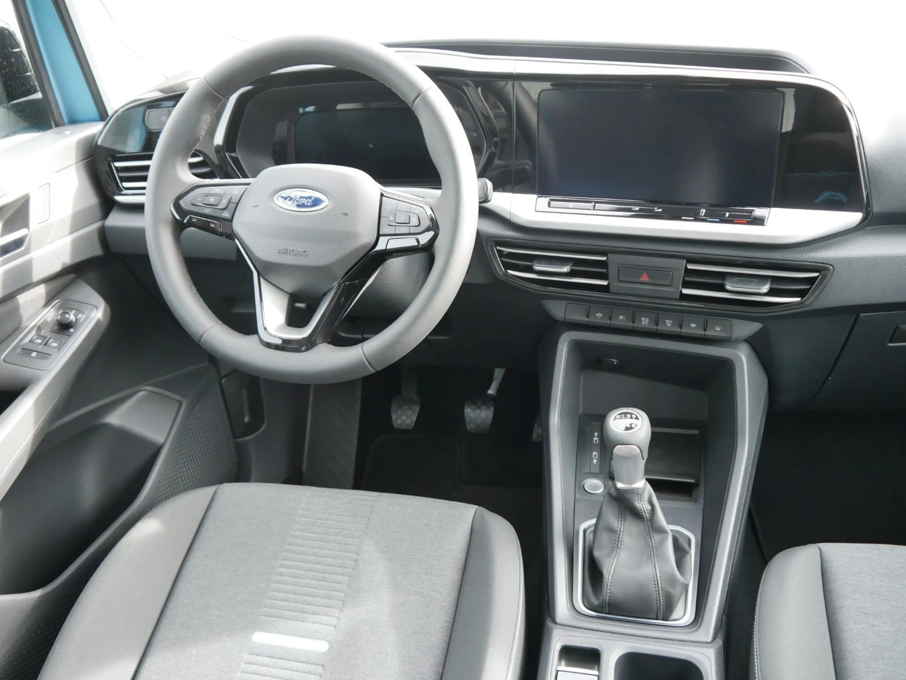 Ford Grand Tourneo Connect Active AWD LED AHZV Pano — photo 6