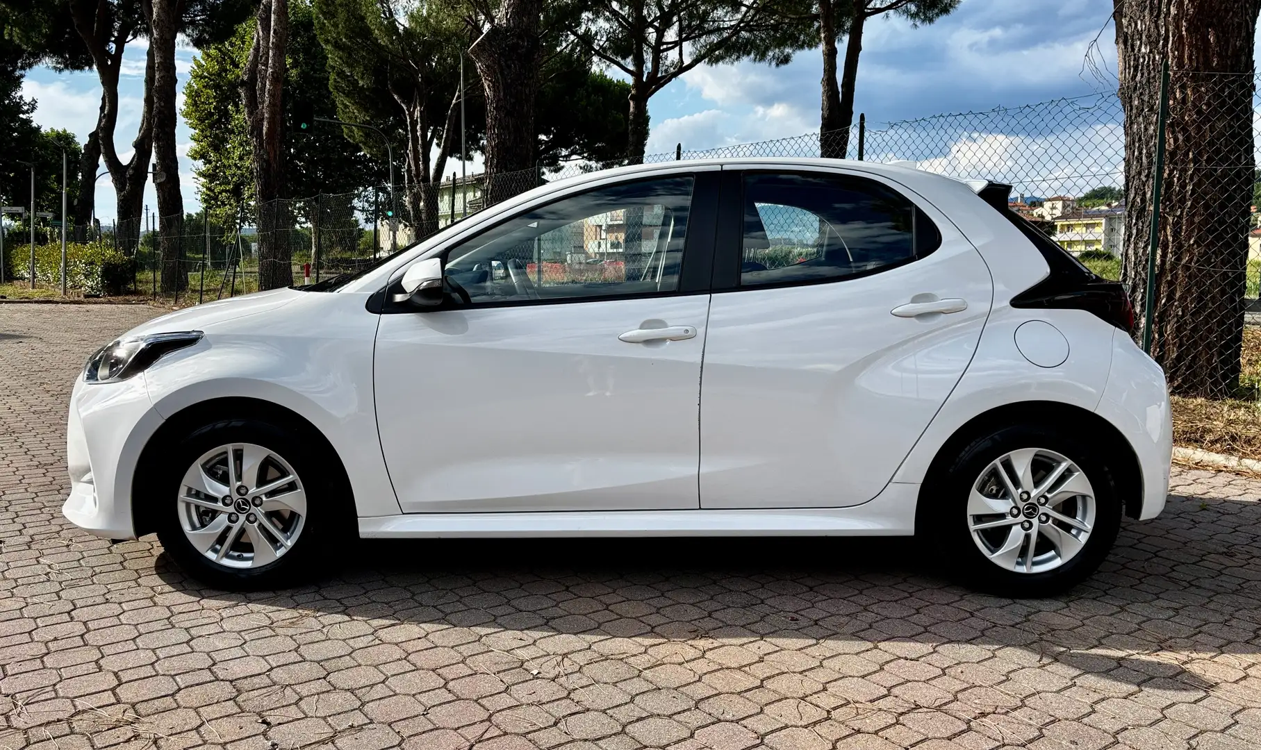Mazda 2 2 IV 2022 1.5 vvt full hybrid electric Agile e-cvt Bianco - 2