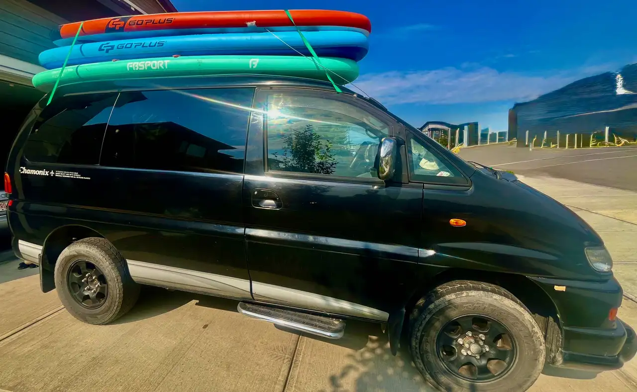 Mitsubishi Delica снимка Mitsubishi Delica