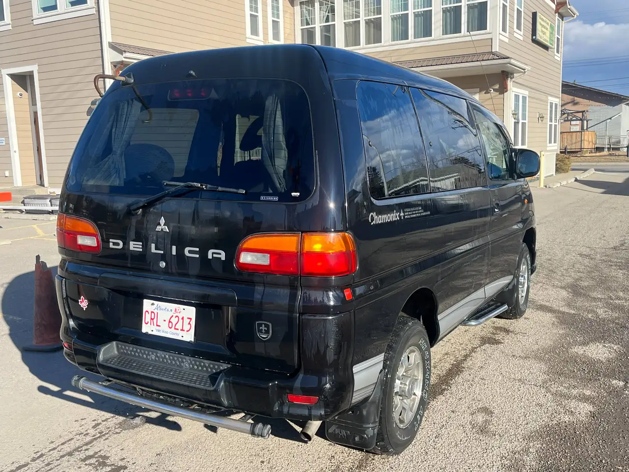 Mitsubishi Delica снимка Mitsubishi Delica
