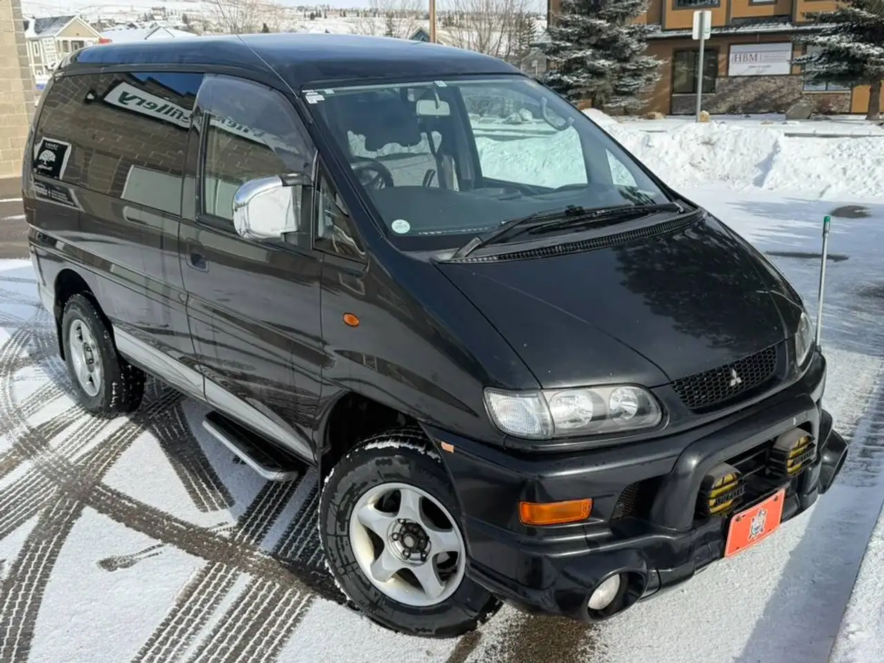 Mitsubishi Delica снимка Mitsubishi Delica