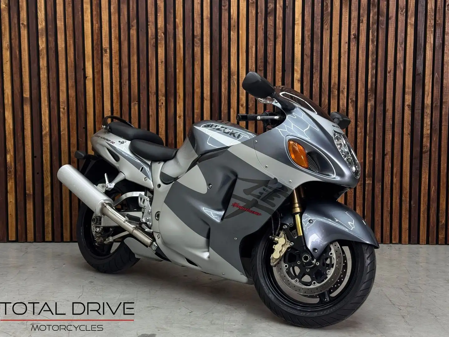 Suzuki Hayabusa 1300 Gris - 1