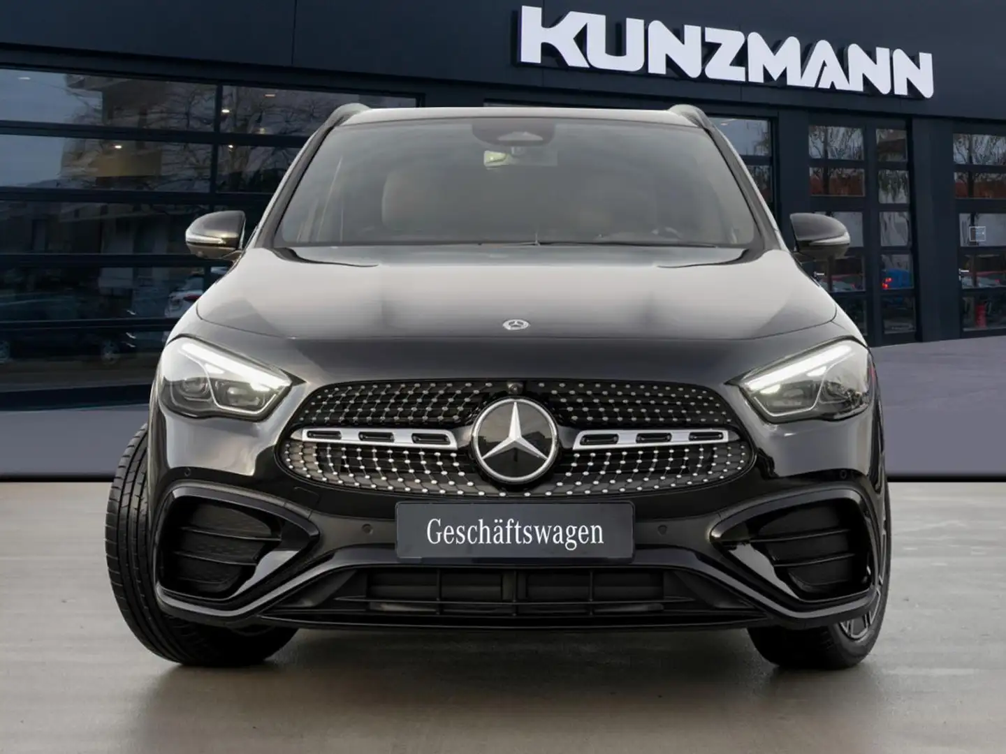 Mercedes-Benz GLA 220 d 4MATIC AMG Night Distronic Panorama Czarny - 2