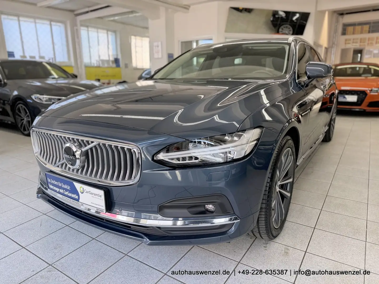 Volvo V90 B4 D AWD Inscription XENIUM-PRO PANO AHK HEAD-UP Mavi - 2