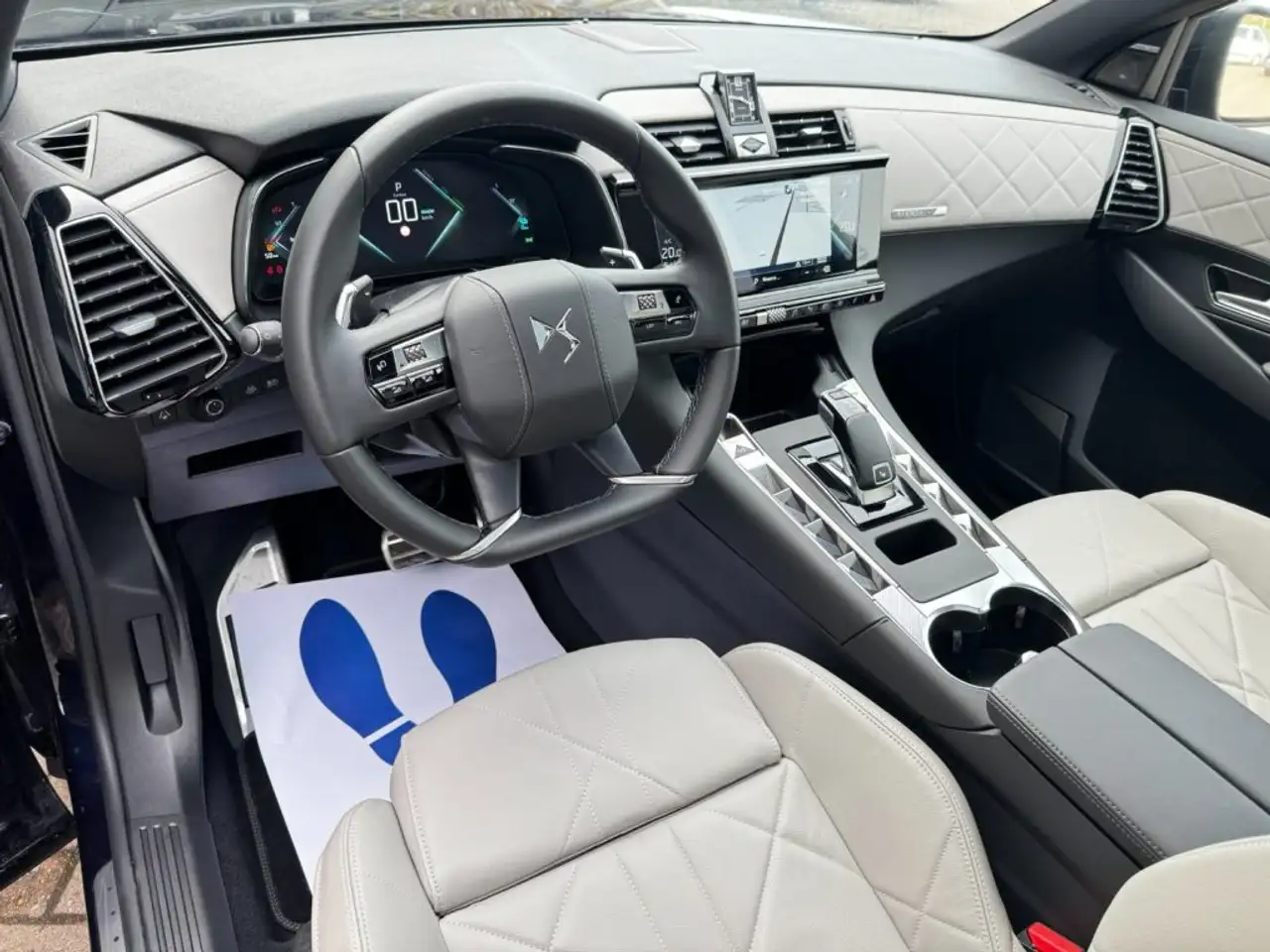 DS Automobiles DS 7 Crossback 2022 — фото 10