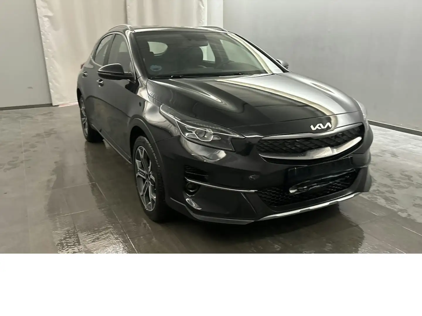 Kia XCeed 1.6 Spirit Plug-in Hybrid Automatik Schwarz - 2