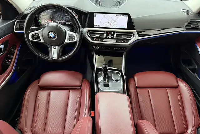BMW 3 Series view 5