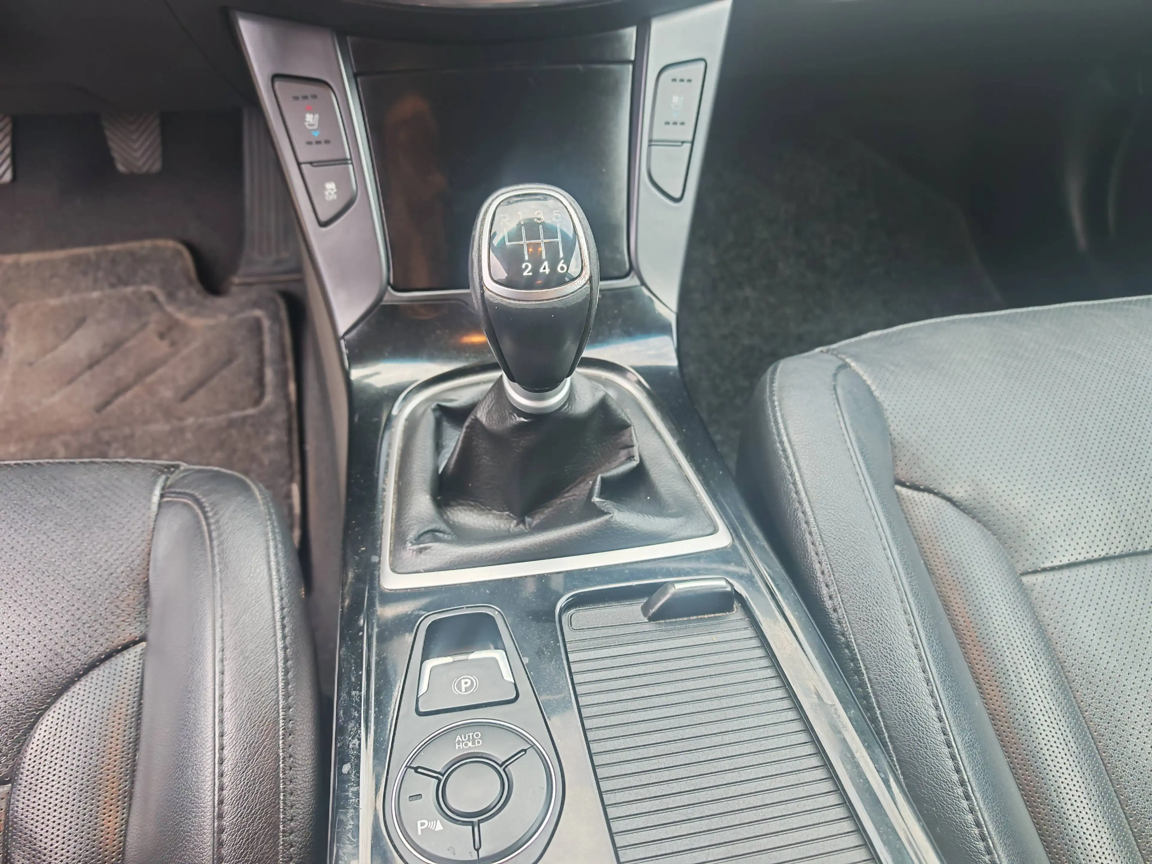Hyundai i40 blue Style — photo 12