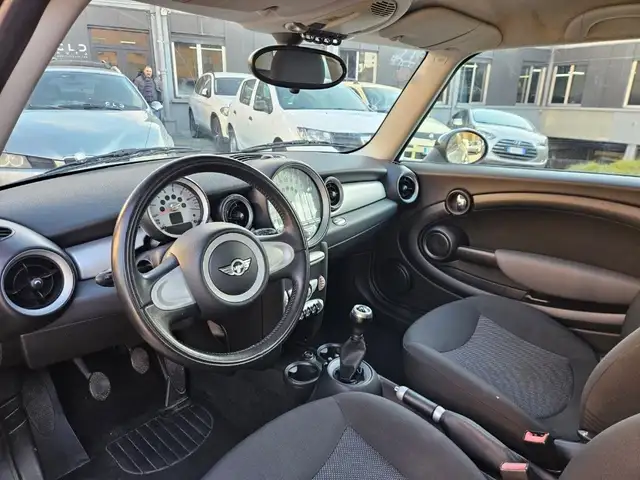 Mini Cooper Cooper view 6