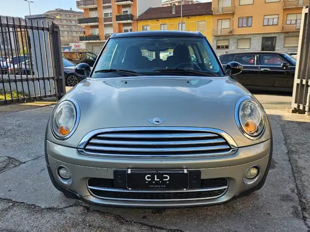 Mini Cooper Cooper view 2