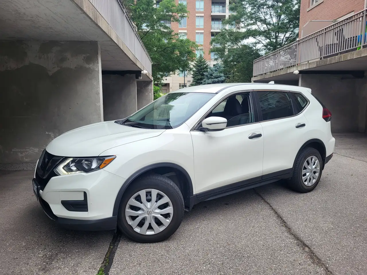 Nissan Rogue fotografie Nissan Rogue