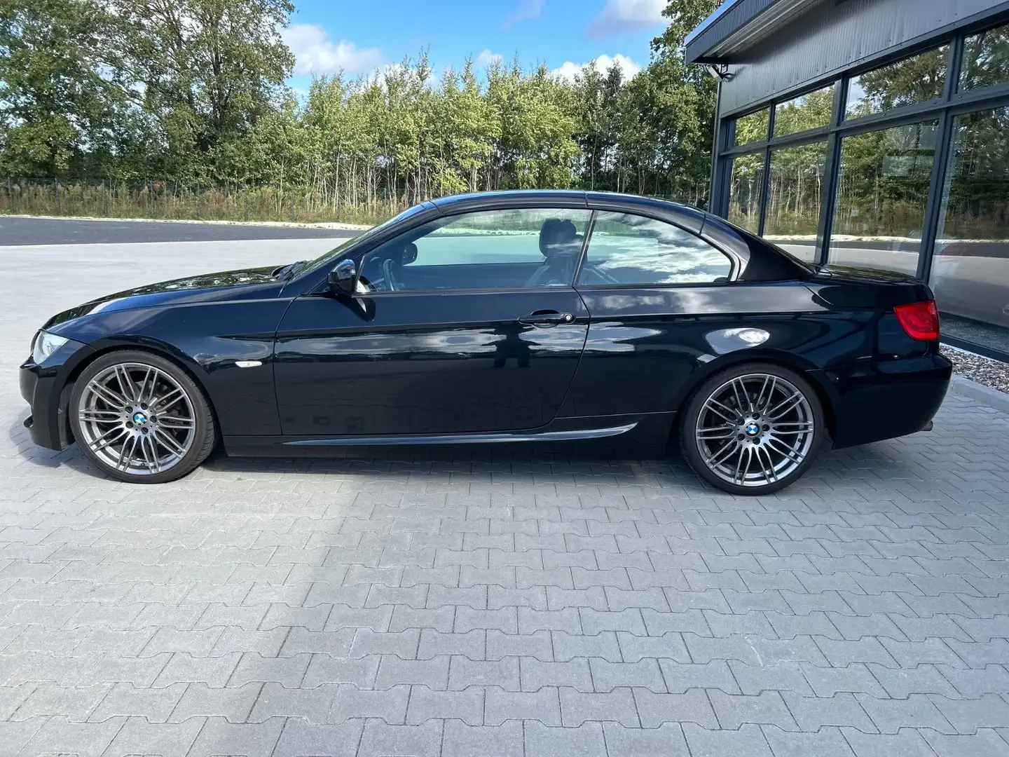 BMW 320 d Cabrio M Sport Edition Performance 19 Zoll Schwarz - 2