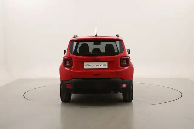 Jeep Renegade view 4
