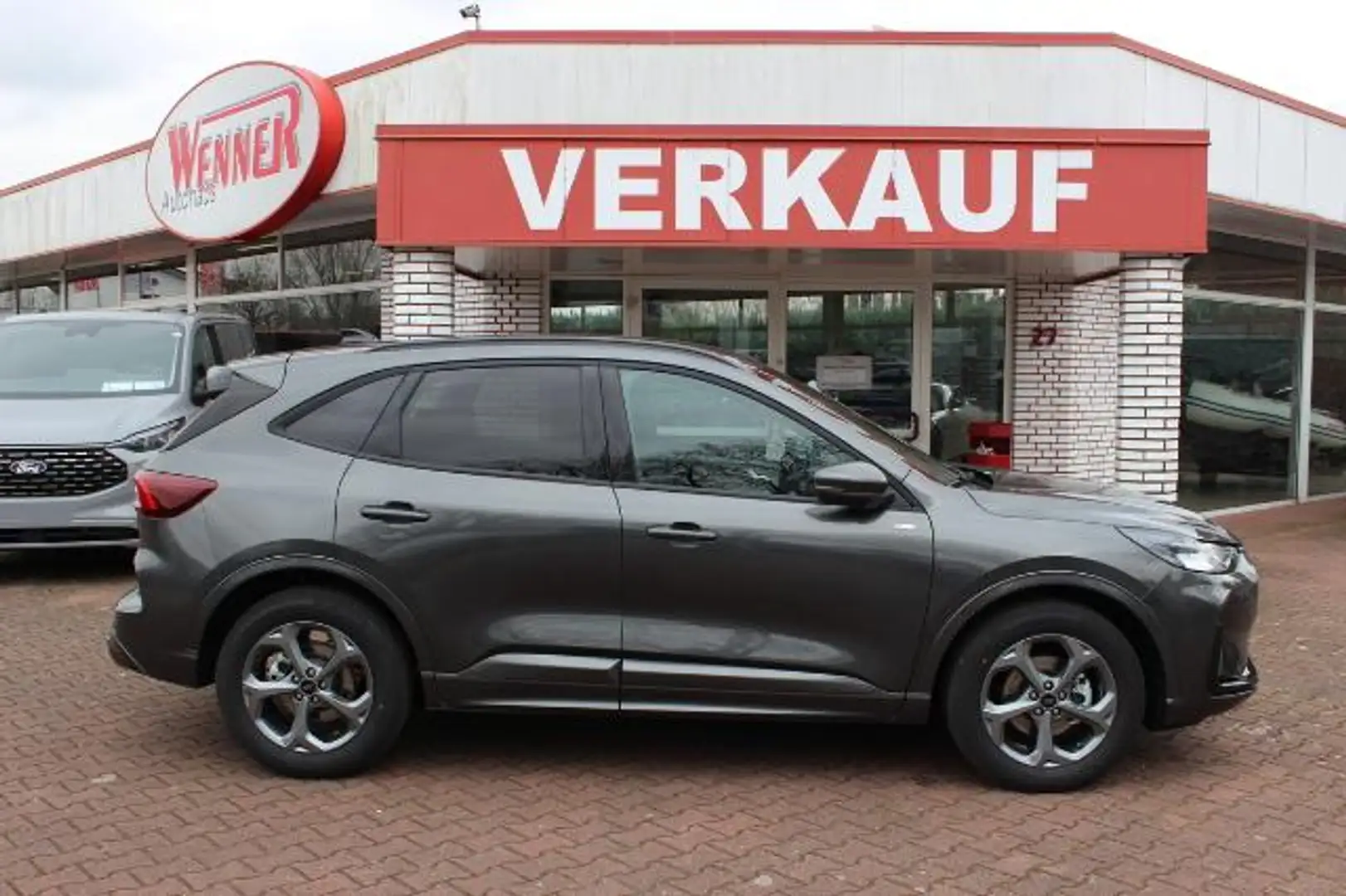 Ford Kuga ST Line 1,5 i Automatik Winterpaket + FGS 5 J. + S Grau - 1