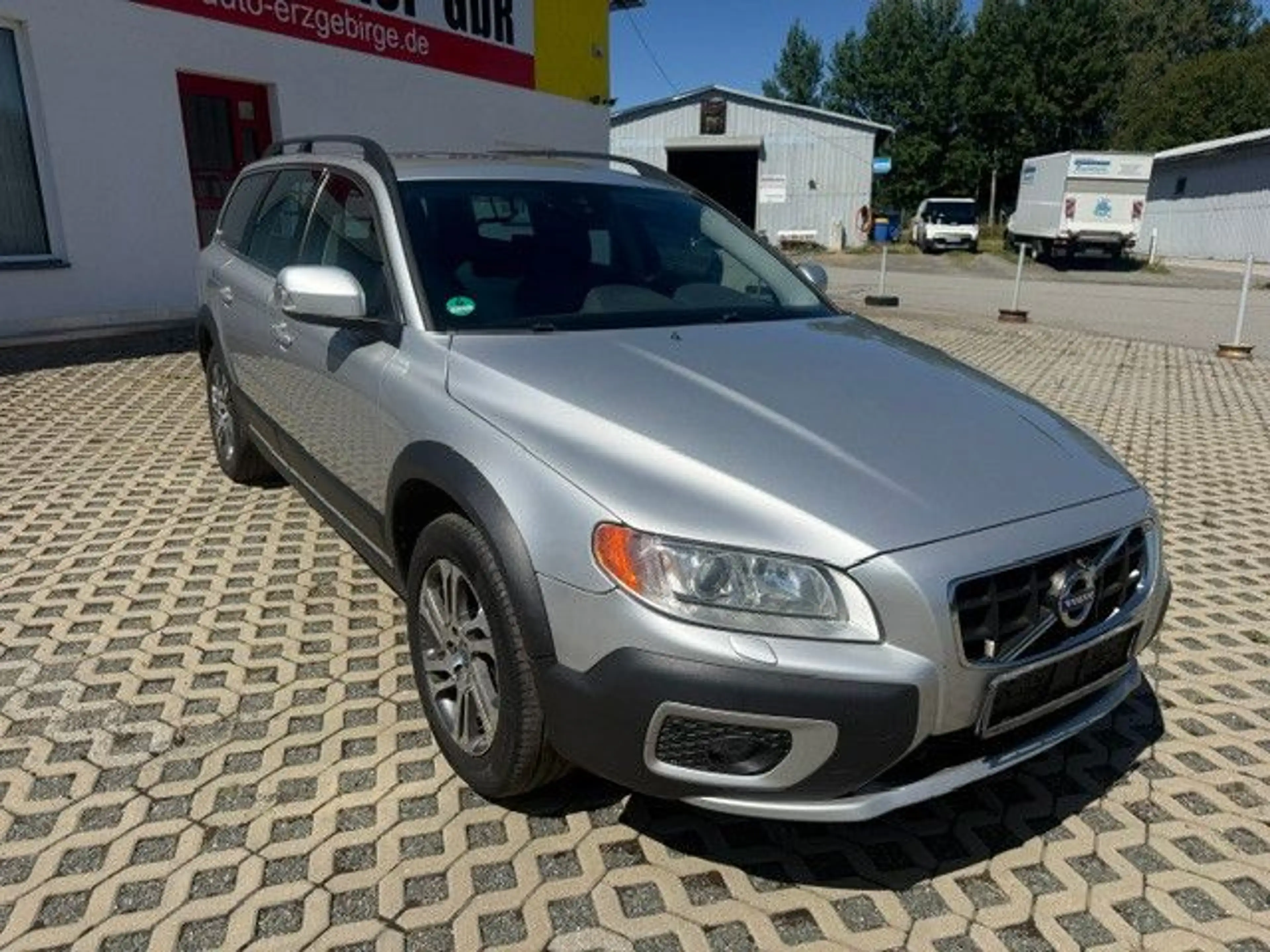 Volvo XC70 XC70 Momentum AWD, sehr guter Zustand — photo 3