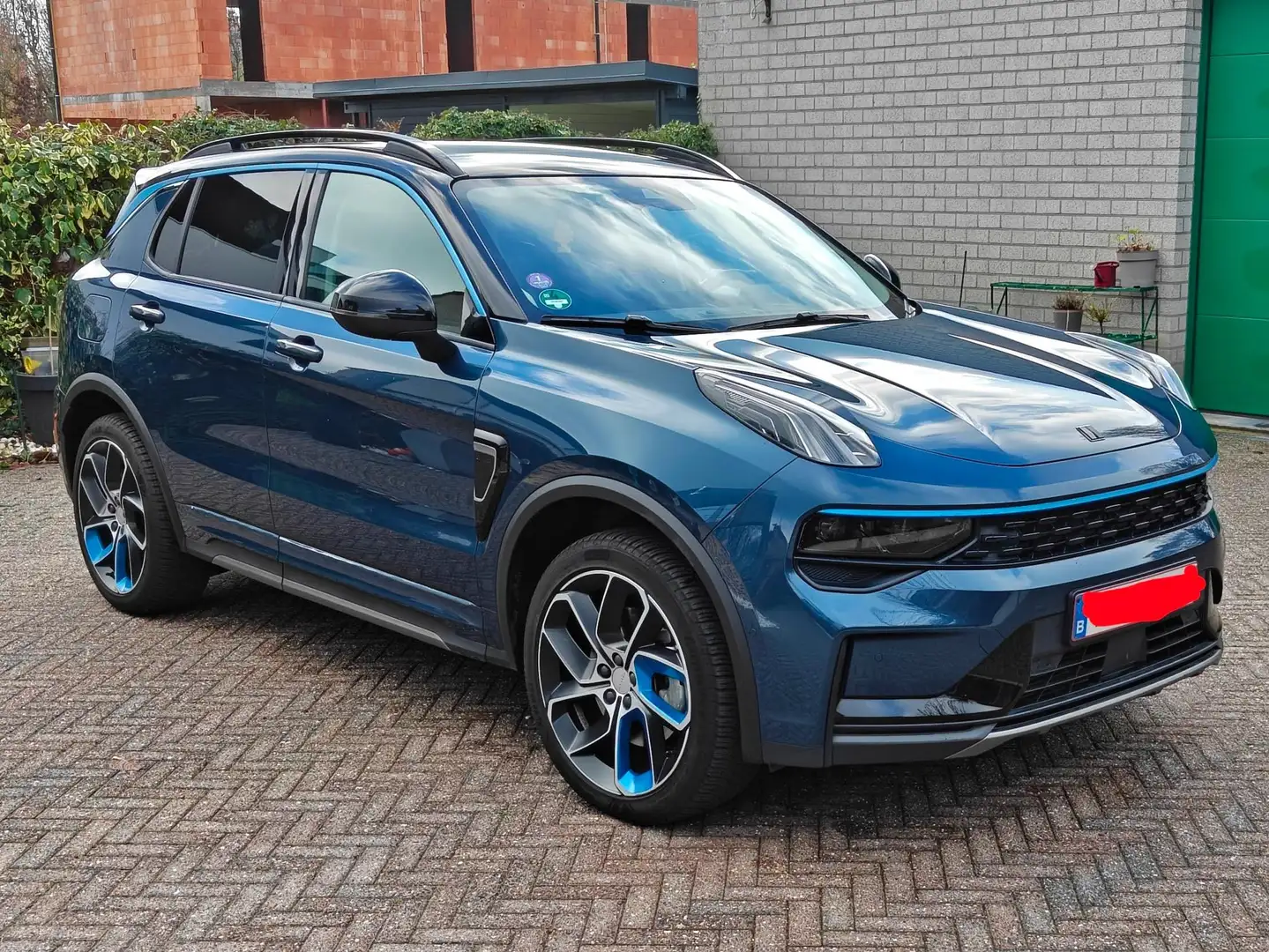 Lynk & Co 01 01 PHEV Bleu - 2