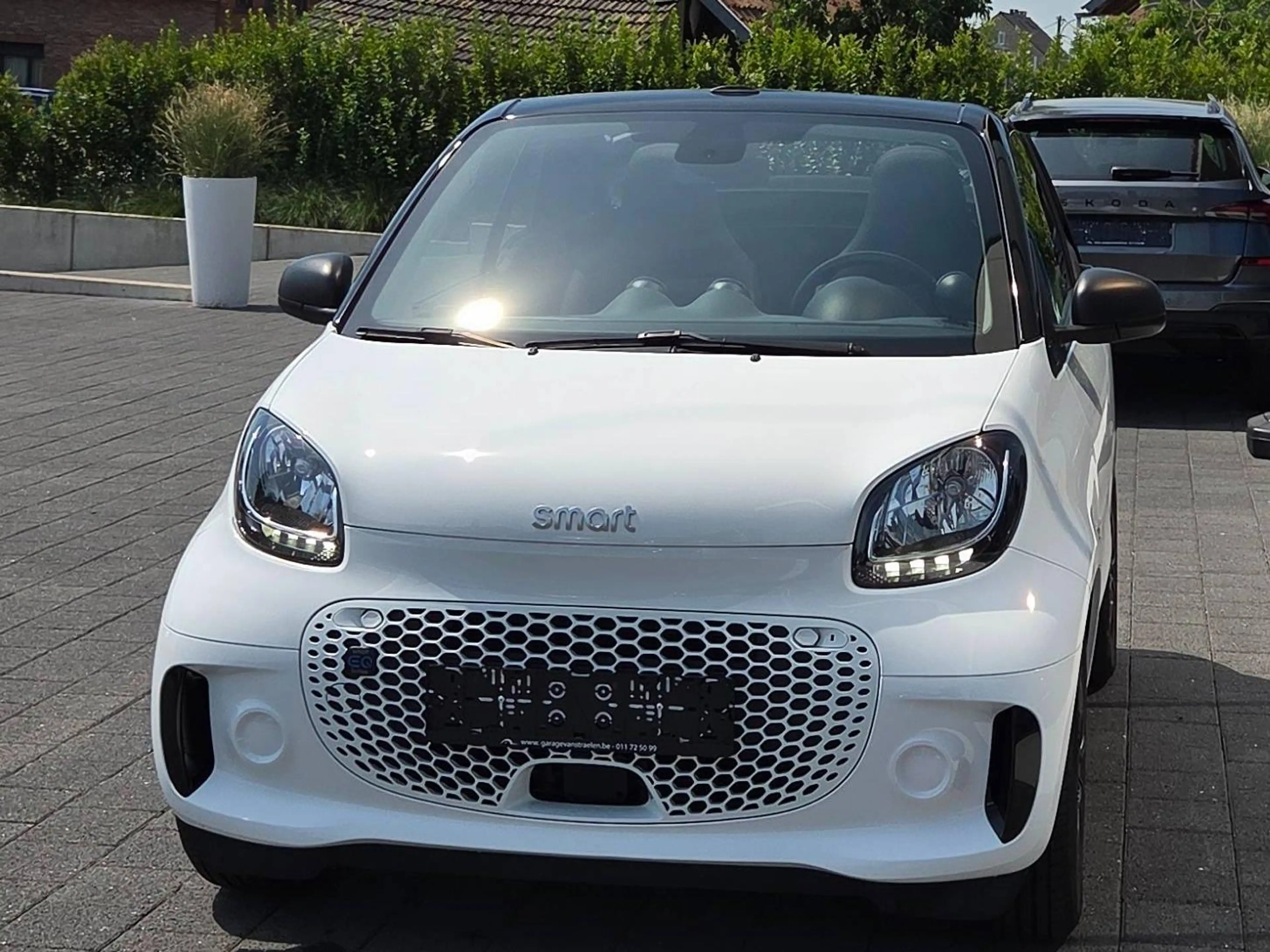 smart forTwo Fortwo Cabrio EQ 17.6 kWh EQ Comfort — photo 2