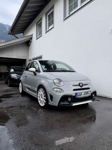 Imagine Abarth 595 Esseesse