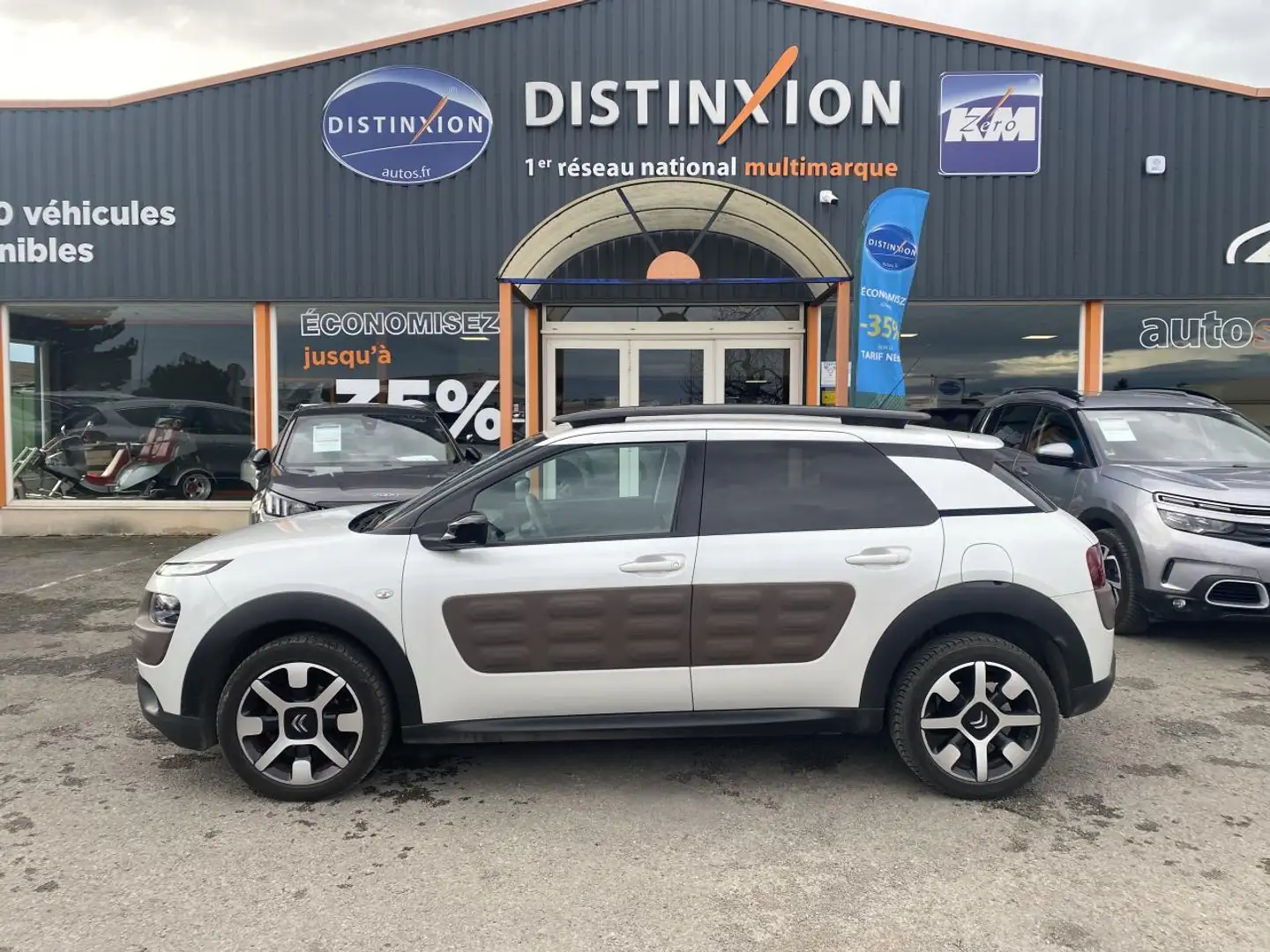 Citroen C4 Cactus 1.2 PureTech 12V - 110 S\u0026S  Shine Blanc - 2